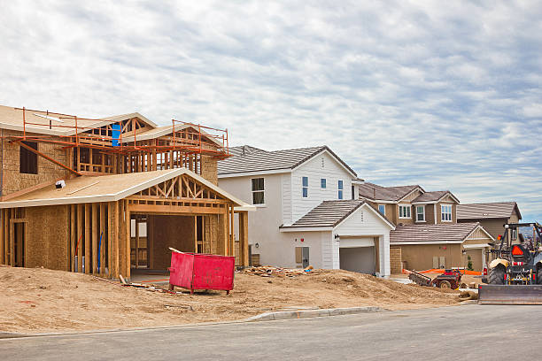 Track homes completed and incomplete on a construction site.